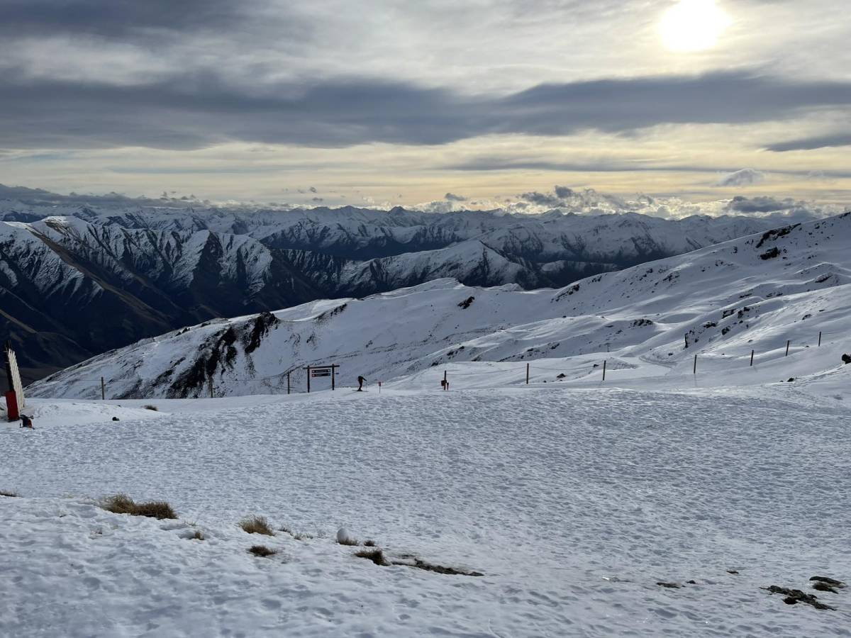 Photo 4 by Vi D. about renting a Toyota RAV4 (2020-2022) in Queenstown (7/31/25)