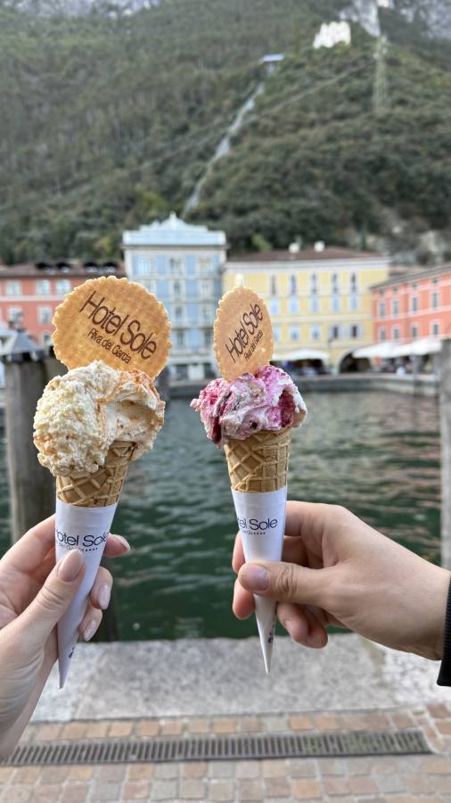 Фото 7 от Maxim C. об аренде Jeep Compass в Милане (01.11.2025)